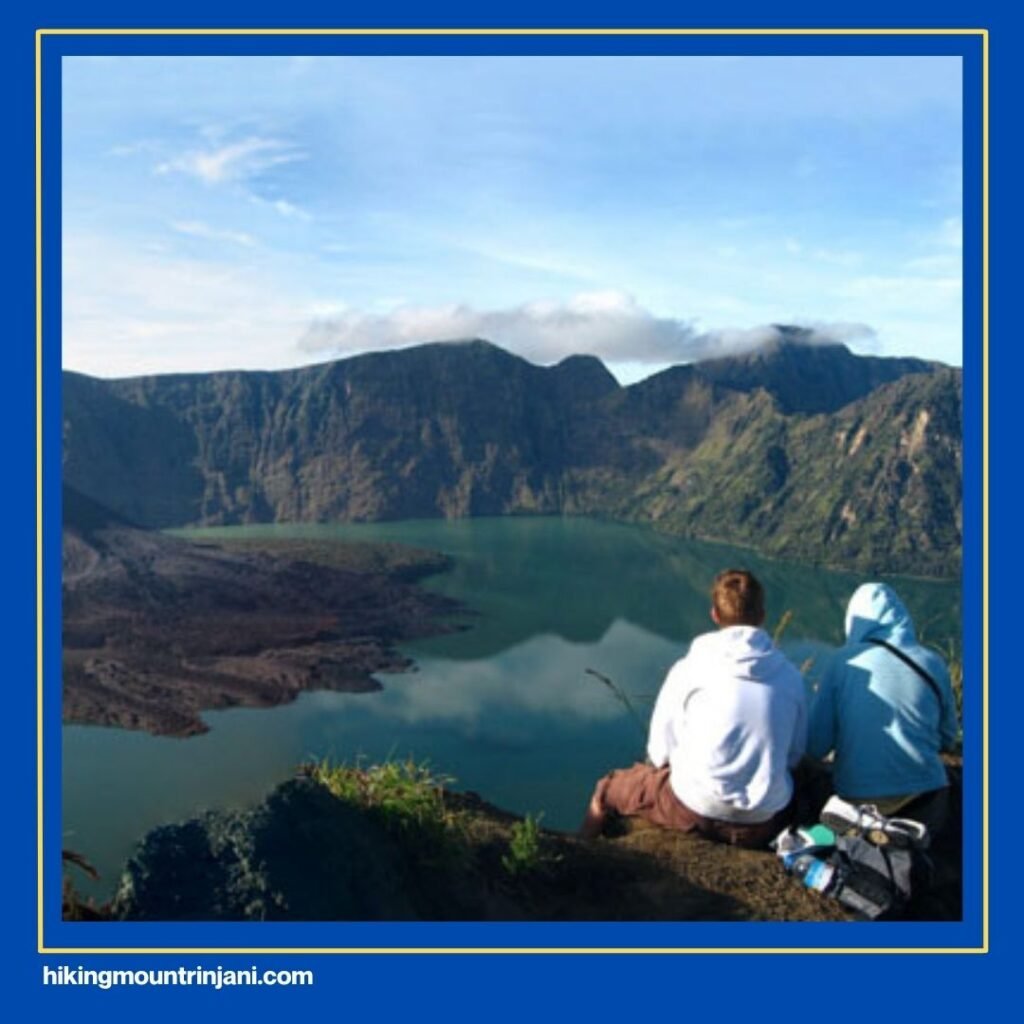 Melihat Danau Anak Sagara Lewat Pelawangan Rinjani