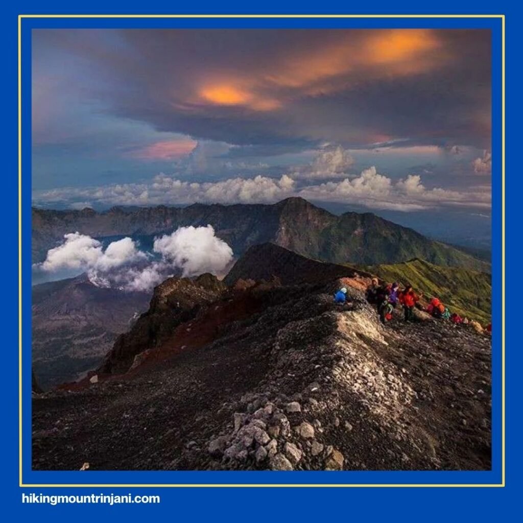 Mendaki Gunung Rinjani 3 Hari Hingga Puncak